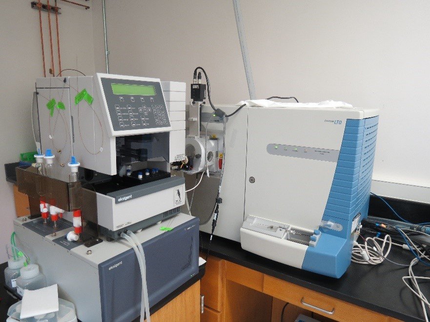 Picture of Eksigent NanoLC-ThermoFisher LTQ Mass Spectrometer System