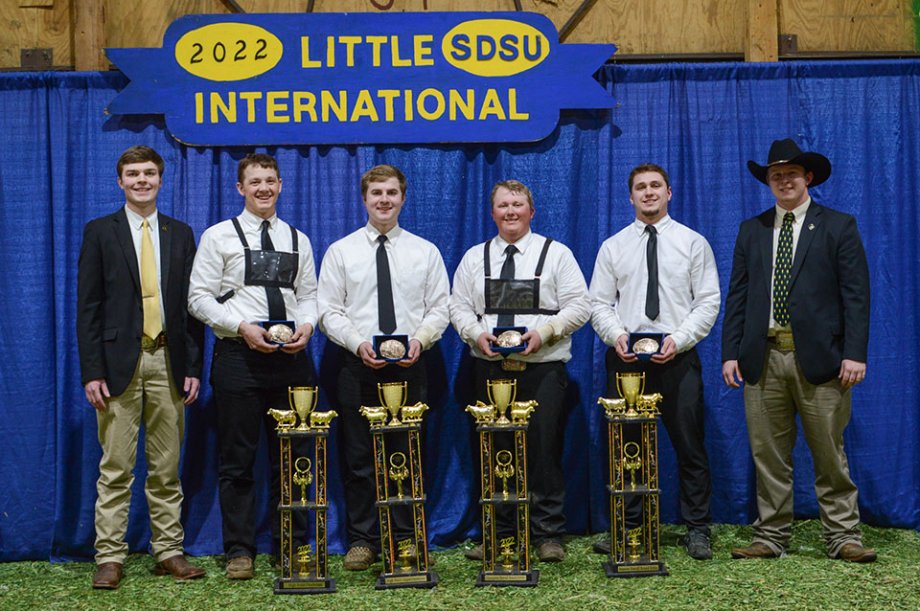 Pictured (left to right): manager Grady Gullickson, High Point Freshman Mitchell Vander Wal, High Point Upperclassman Isaac Berg, Champion Round Robin Winner Clay Sundberg, Reserve Champion Round Robin Kaden Nelson and assistant manager Cody Gifford.