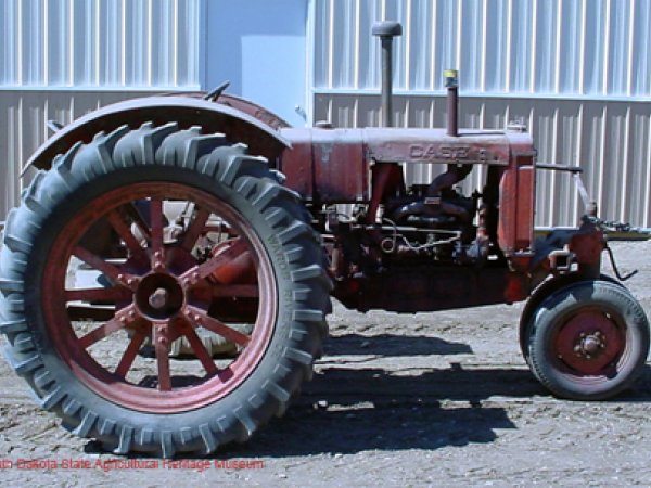 RC Case Tractor 1938