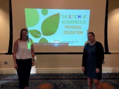 Tracy Nelson and Megan Adkins presenting at conference