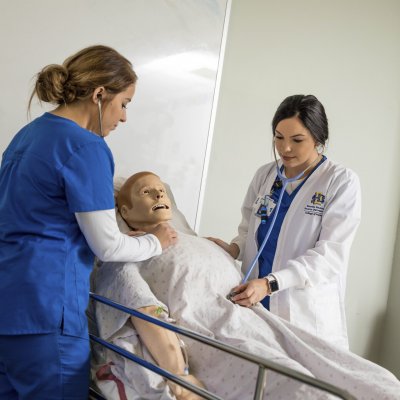 students in simulation with SIMMan