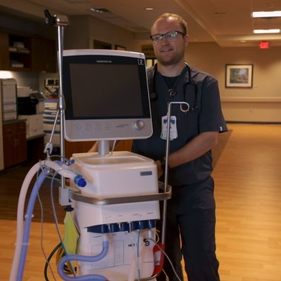Respiratory Care Student moving into the room