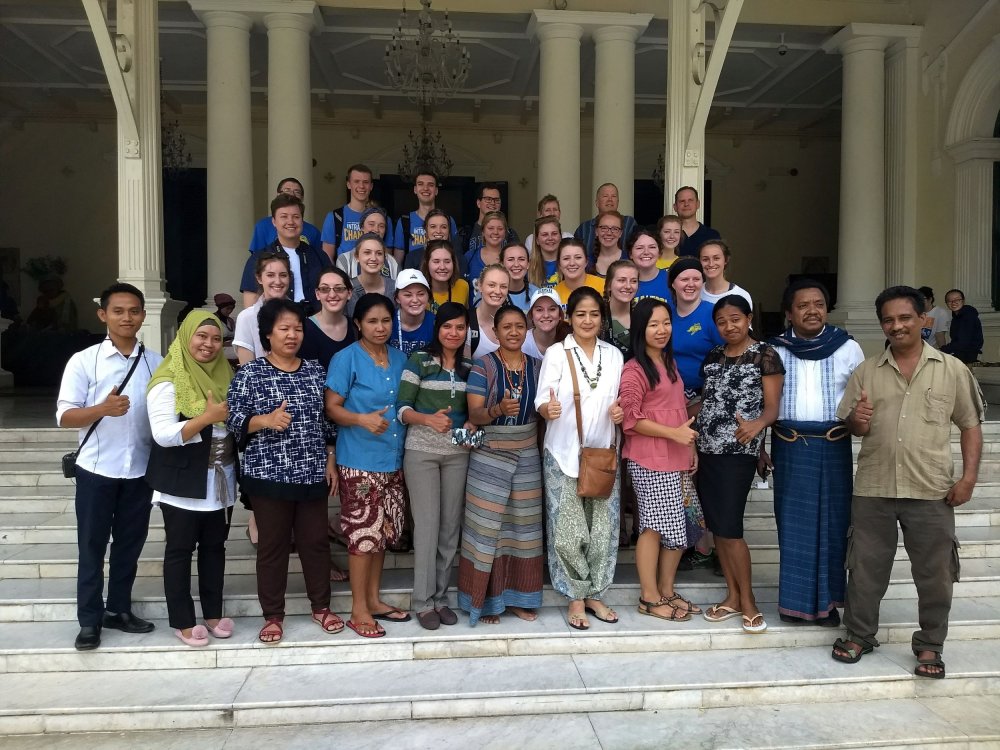 Fishback Honors College students in Indonesia